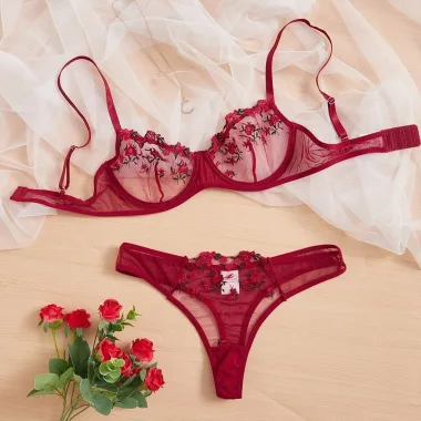 Conjunto de Lingerie Tule Bordado Vinho